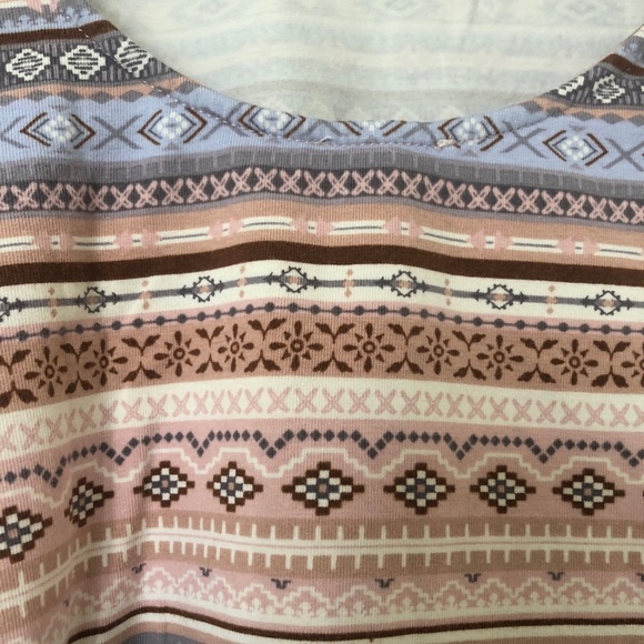 Scoop Back Crop tee - Picture 3 of 3